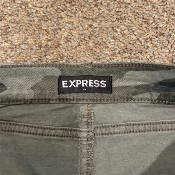 Express | Camo Skirt - Picture 5 of 6